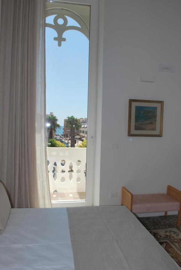 Bed and Breakfast Palazzo Del Cavaliere Gallipoli Esterno foto